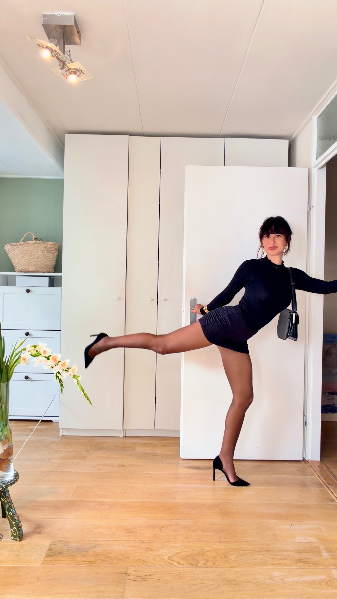 Cissa Parrela em look preto